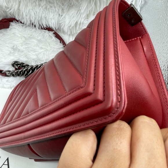 Chanel Boy Chevron Medium - Picture 4 of 12